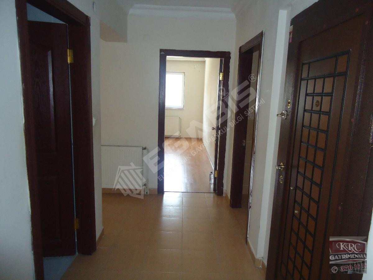 KRC'DEN MERKEZİ KONUMDA KATTA KİRALIK 3+1 DAİRE - 4