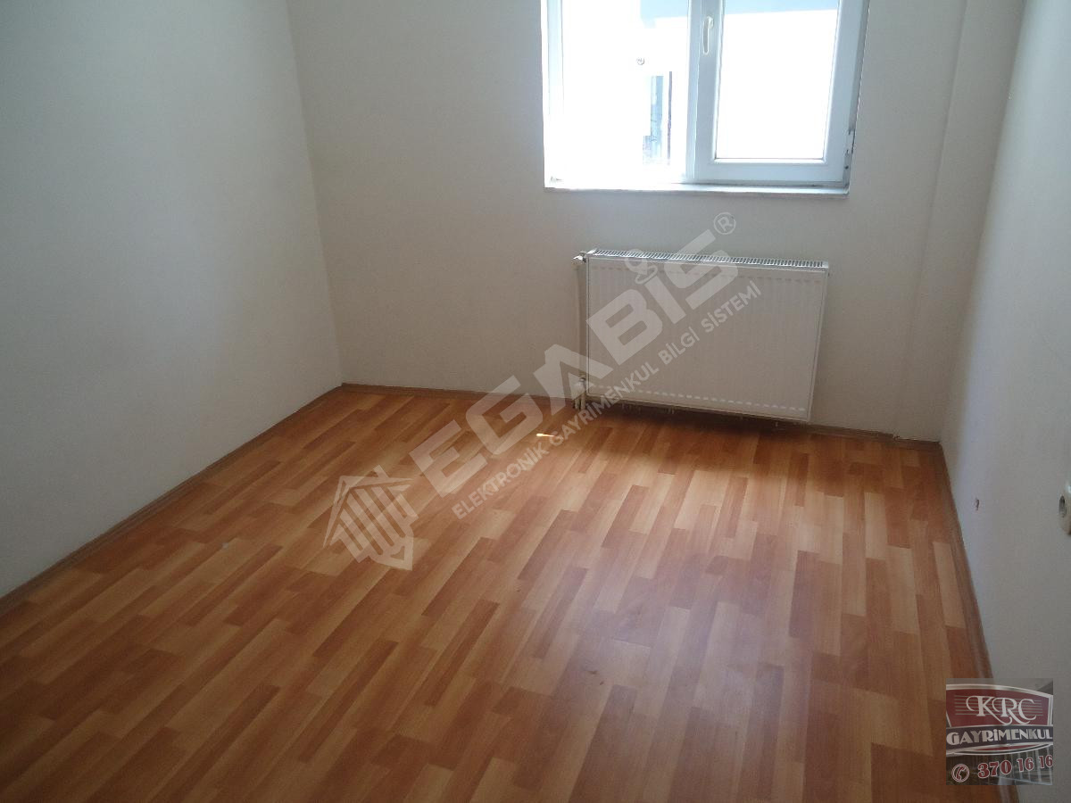 KRC'DEN MERKEZİ KONUMDA KATTA KİRALIK 3+1 DAİRE - 12