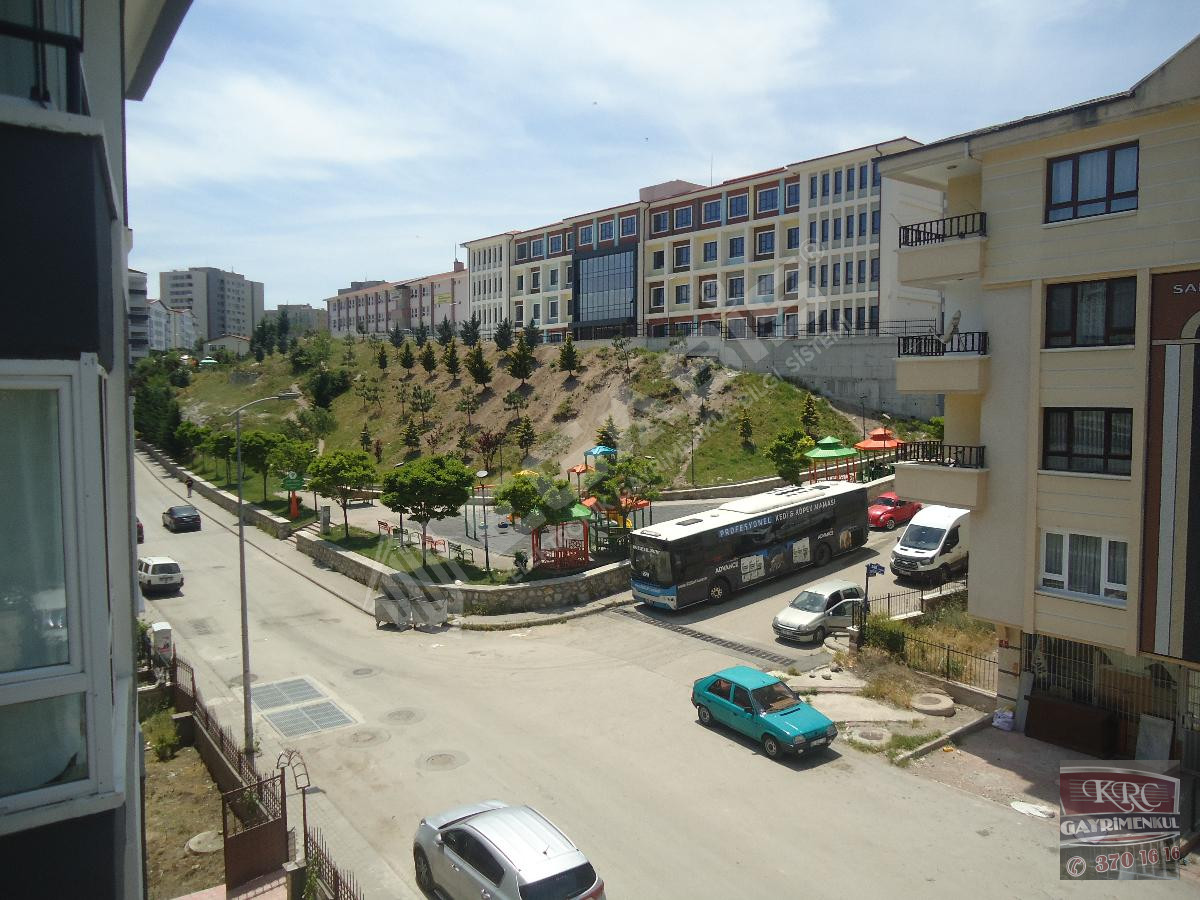 KRC'DEN MERKEZİ KONUMDA KATTA KİRALIK 3+1 DAİRE - 19