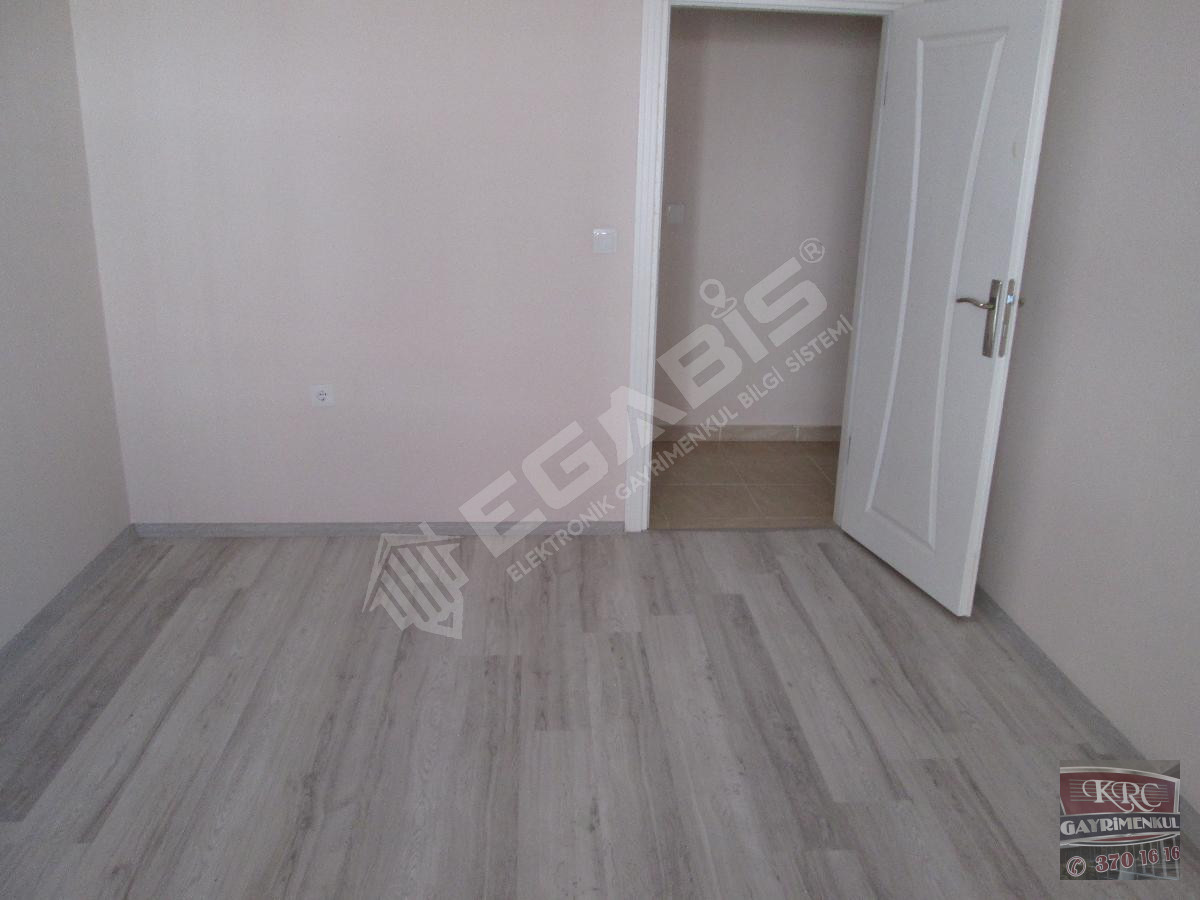 KRC'DEN KARAAĞAÇ MAHALLESİNDE MERKEZİ KONUMDA KİRALIK 3+1 DAİRE - 12