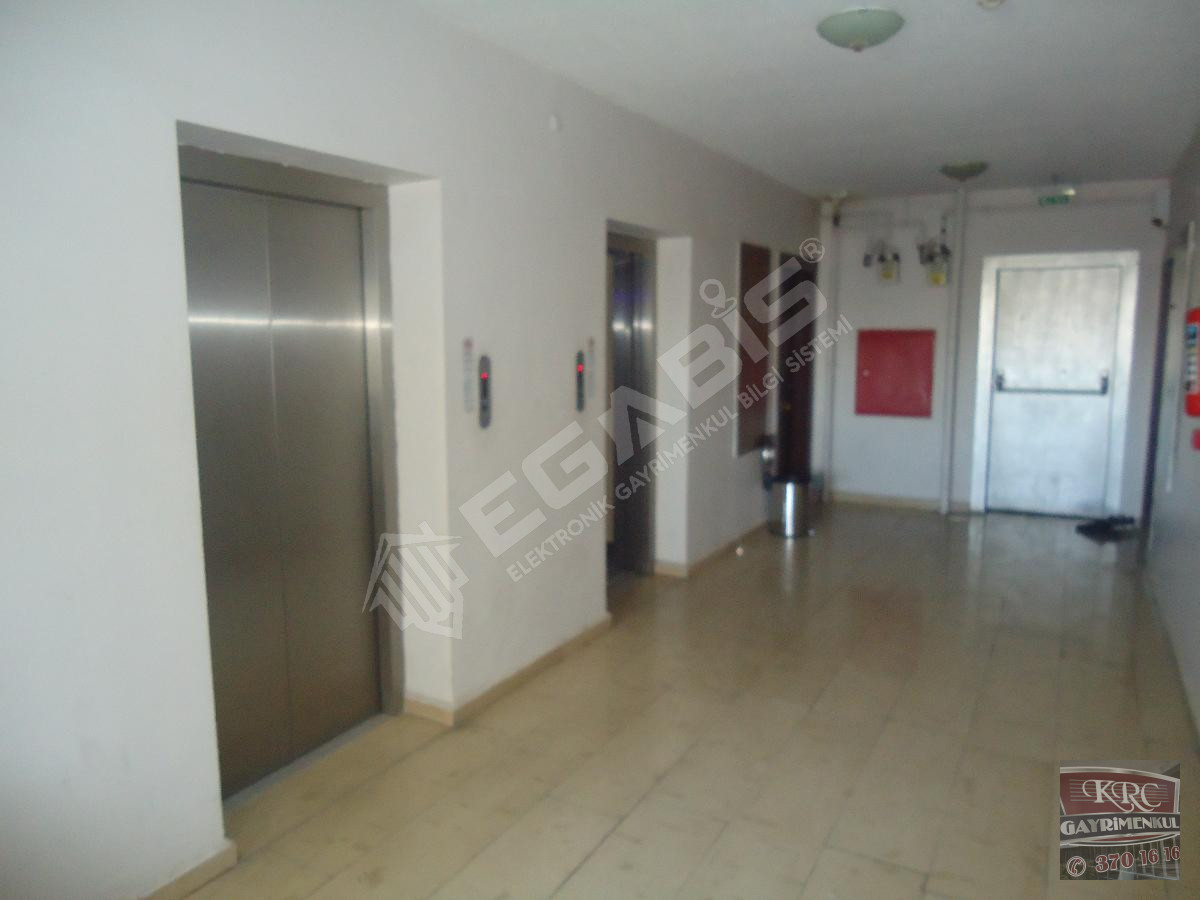 KRC'DEN HÜREL MAHALLESİNDE KİRALIK KATTA 3+1 DAİRE - 2