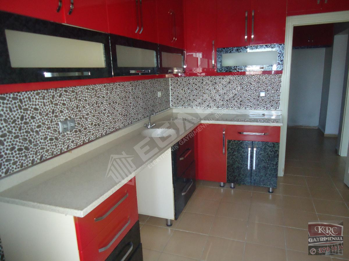 KRC'DEN HÜREL MAHALLESİNDE KİRALIK KATTA 3+1 DAİRE - 19