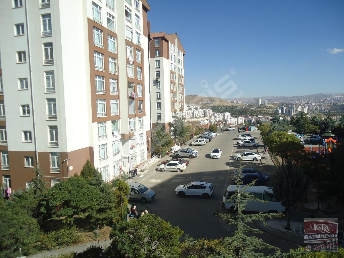 KRC'DEN HÜREL MAHALLESİNDE KİRALIK KATTA 3+1 DAİRE - 22