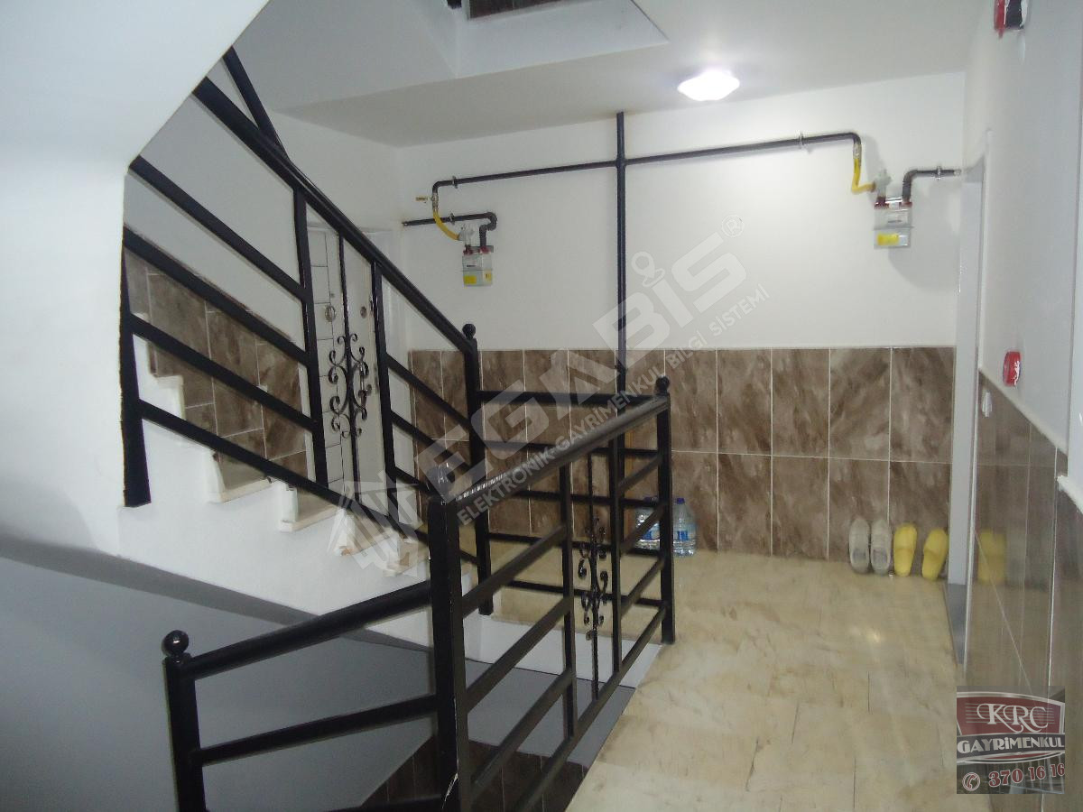 KRC'DEN ŞAHİNTEPE'DE MERKEZİ KONUMDA KİRALIK 3+1 DAİRE - 2