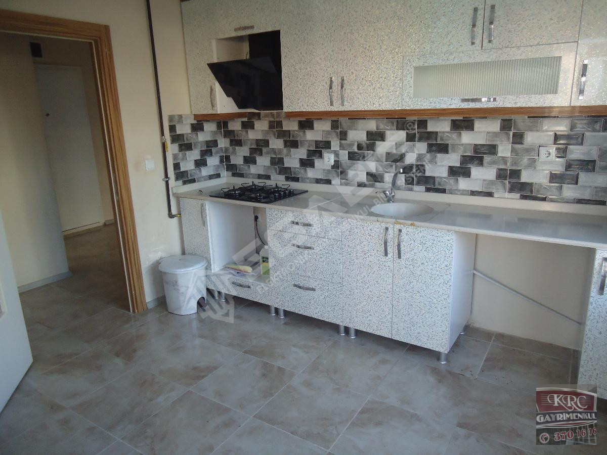 KRC'DEN ŞAHİNTEPE'DE MERKEZİ KONUMDA KİRALIK 3+1 DAİRE