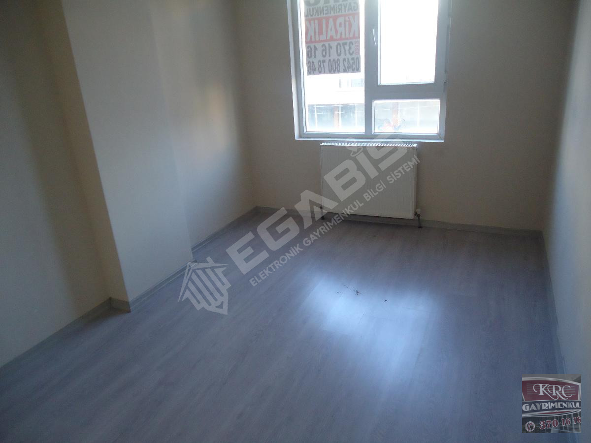 KRC'DEN ŞAHİNTEPE'DE MERKEZİ KONUMDA KİRALIK 3+1 DAİRE - 11