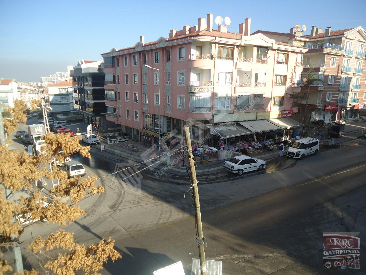 KRC'DEN ŞAHİNTEPE'DE MERKEZİ KONUMDA KİRALIK 3+1 DAİRE - 22