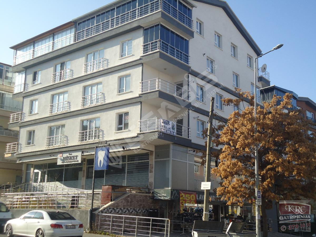 KRC'DEN ŞAHİNTEPE'DE MERKEZİ KONUMDA KİRALIK 3+1 DAİRE - 23