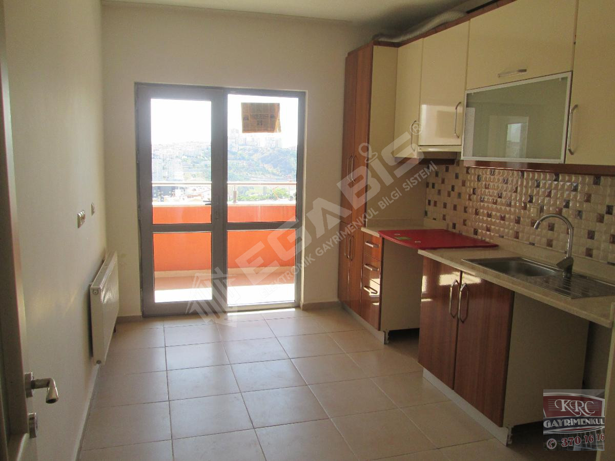 KRC'DEN KARAAĞAÇ TOKİLERDE KATTA MANZARALI KİRALIK 3+1 DAİRE