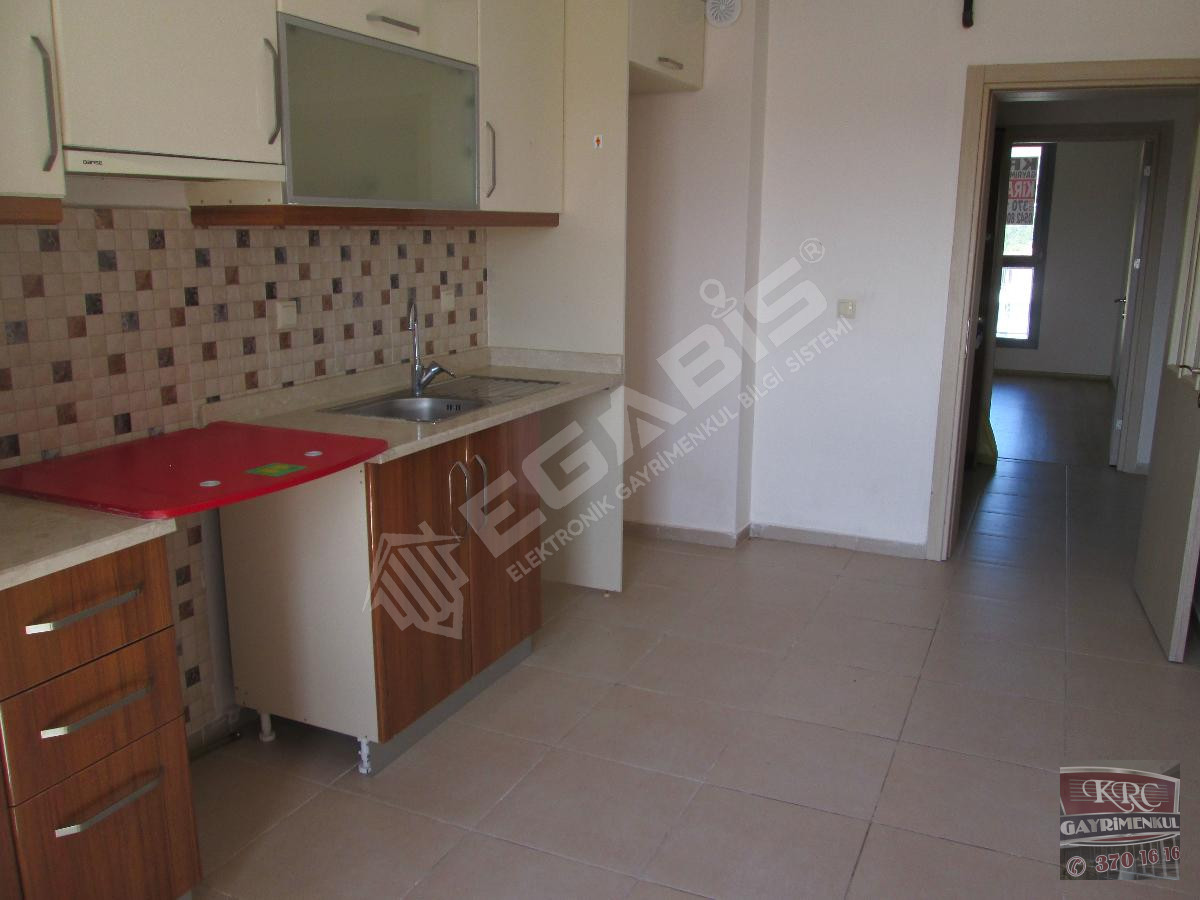 KRC'DEN KARAAĞAÇ TOKİLERDE KATTA MANZARALI KİRALIK 3+1 DAİRE - 4