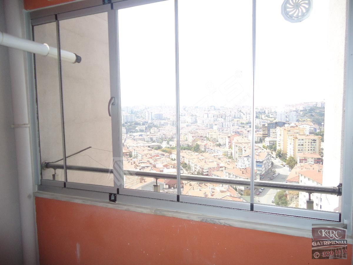KRC'DEN MERKEZİ KONUMDA MANZARALI KİRALIK 3+1 DAİRE - 3