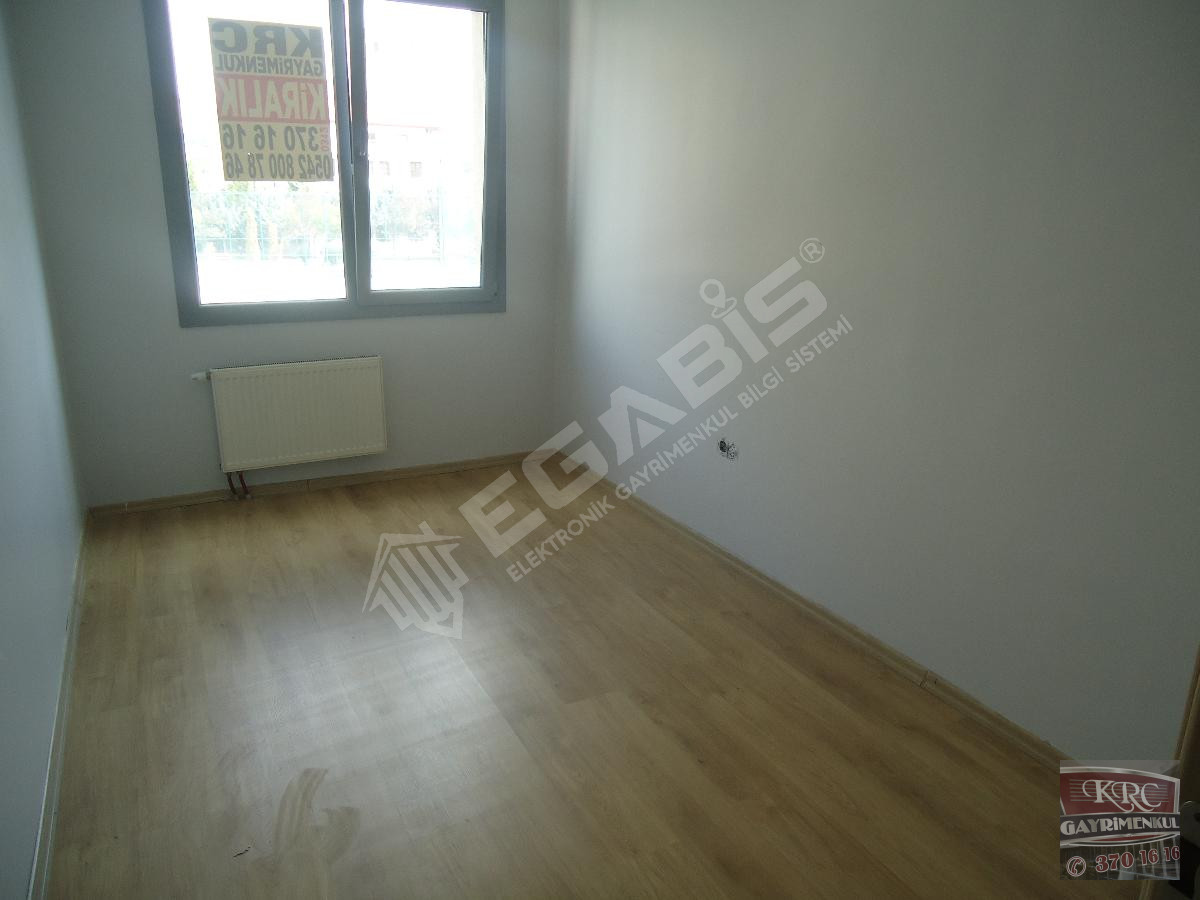 KRC'DEN MERKEZİ KONUMDA MANZARALI KİRALIK 3+1 DAİRE - 12