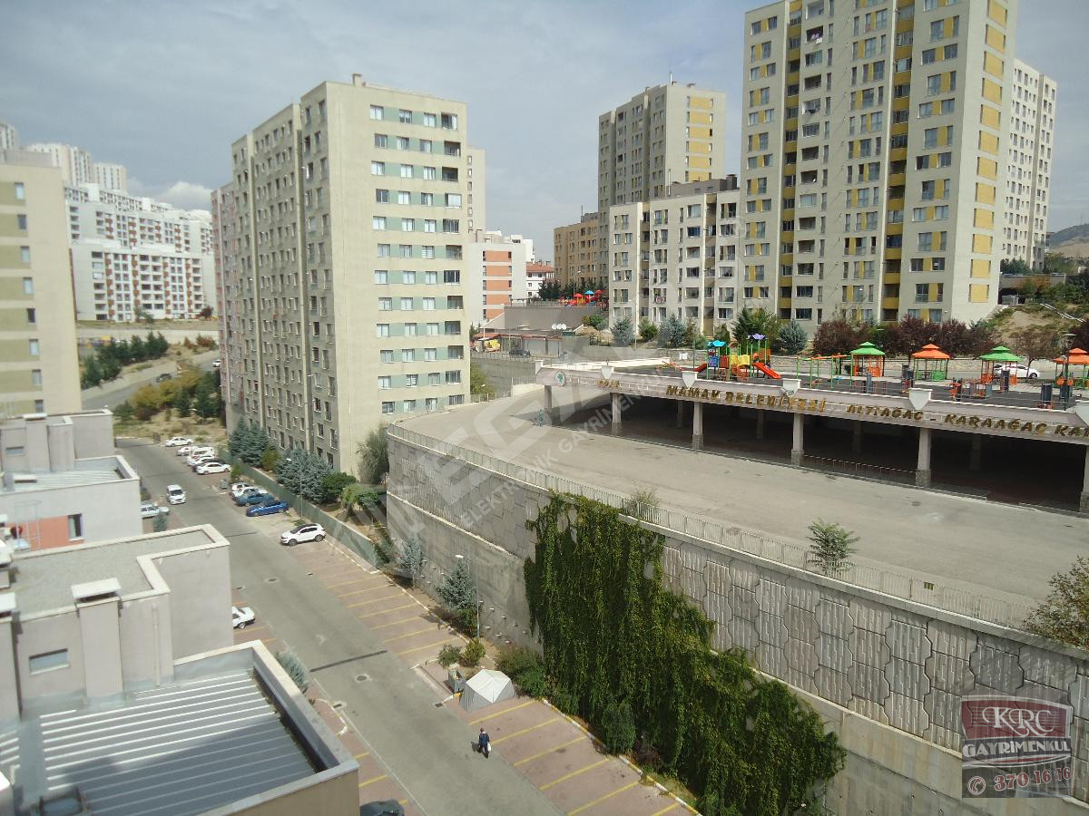 KRC'DEN MERKEZİ KONUMDA MANZARALI KİRALIK 3+1 DAİRE - 22