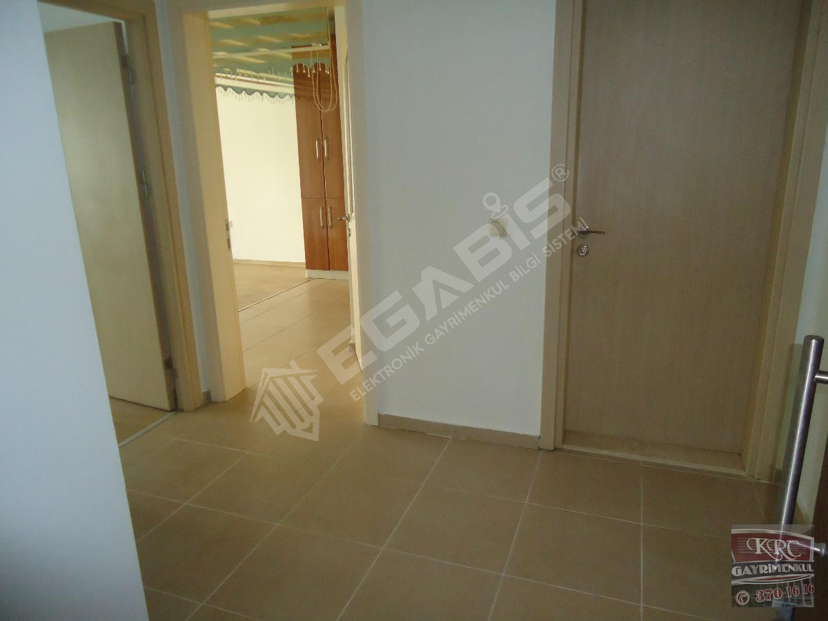 KRC'DEN MERKEZİ KONUMDA ACİLLLL SATILIK 1+1 DAİRE - 4