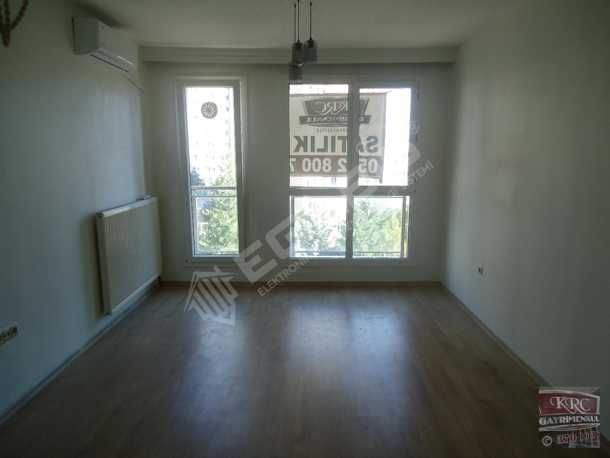 KRC'DEN MERKEZİ KONUMDA ACİLLLL SATILIK 1+1 DAİRE - 10