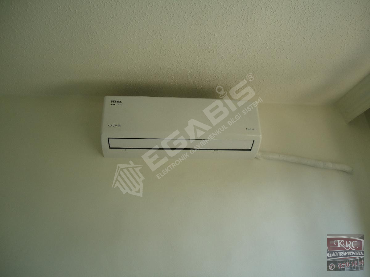 KRC'DEN MERKEZİ KONUMDA ACİLLLL SATILIK 1+1 DAİRE - 11