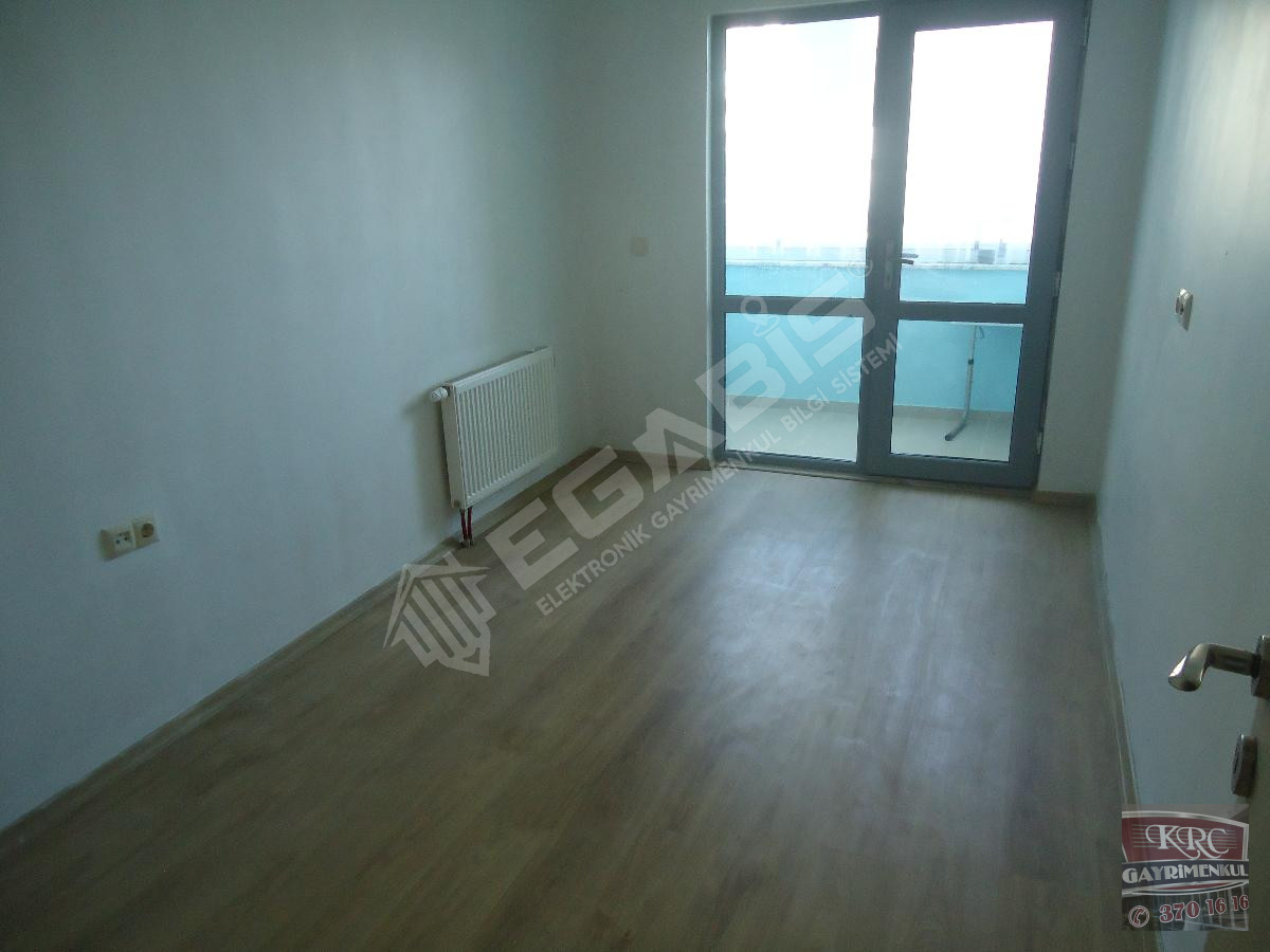 KRC'DEN MERKEZİ KONUMDA ACİLLLL SATILIK 1+1 DAİRE - 12