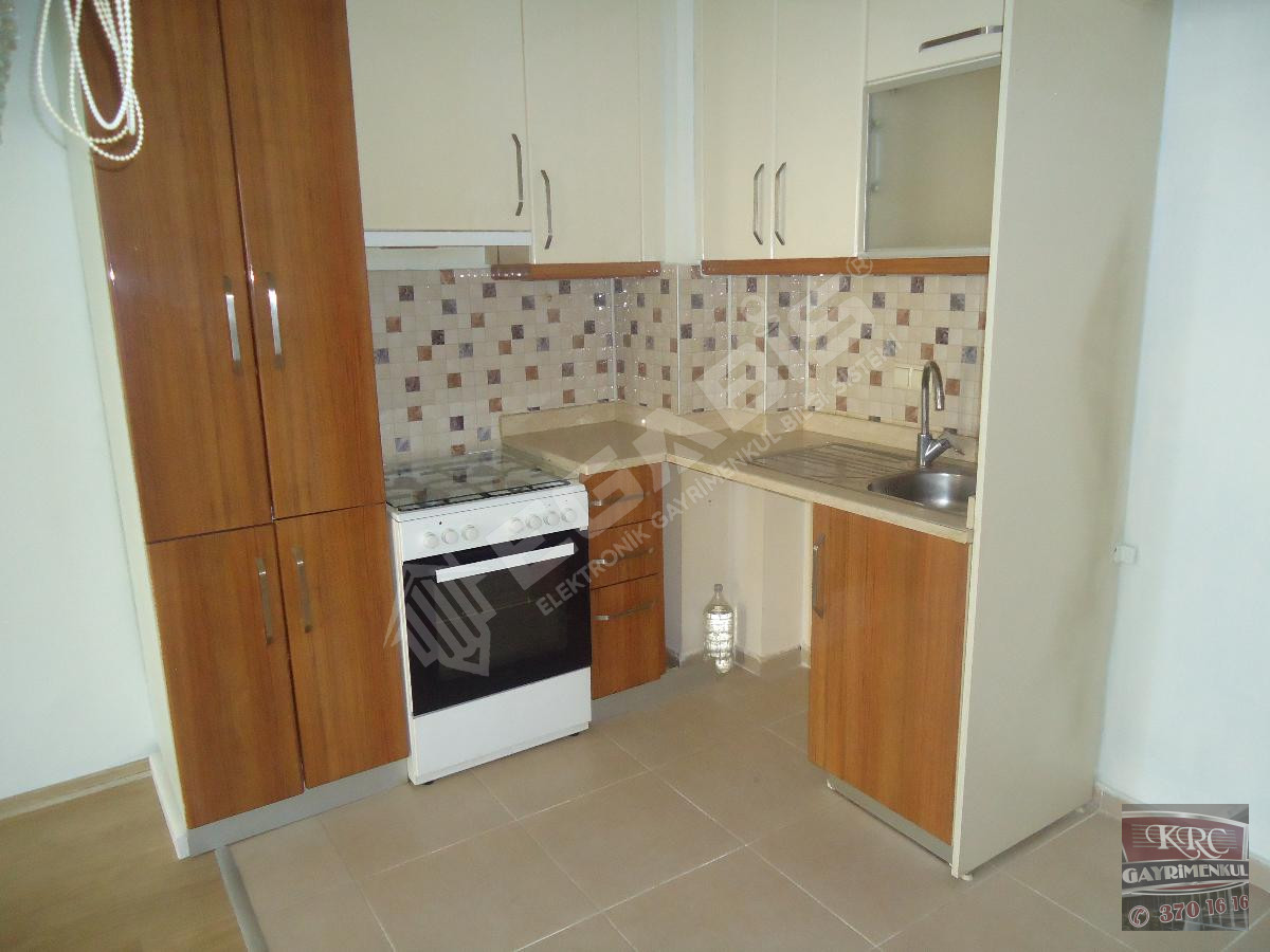 KRC'DEN MERKEZİ KONUMDA ACİLLLL SATILIK 1+1 DAİRE - 21