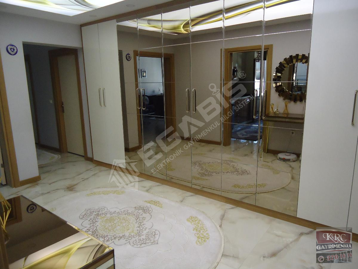 KRC'DEN MANZARALI FULL +FULL YAPILI 4+1 SATILIK DAİRE - 8