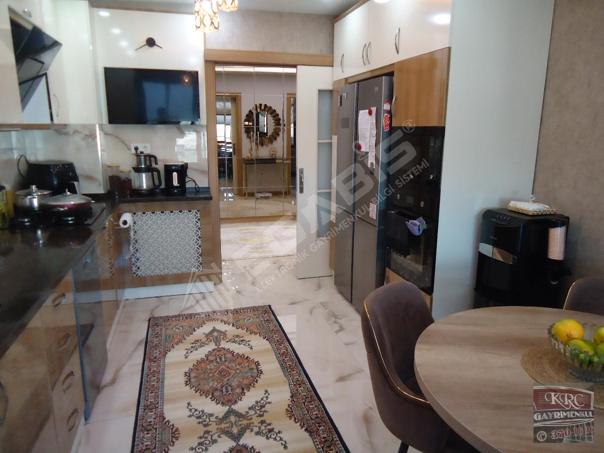 KRC'DEN MANZARALI FULL +FULL YAPILI 4+1 SATILIK DAİRE - 10