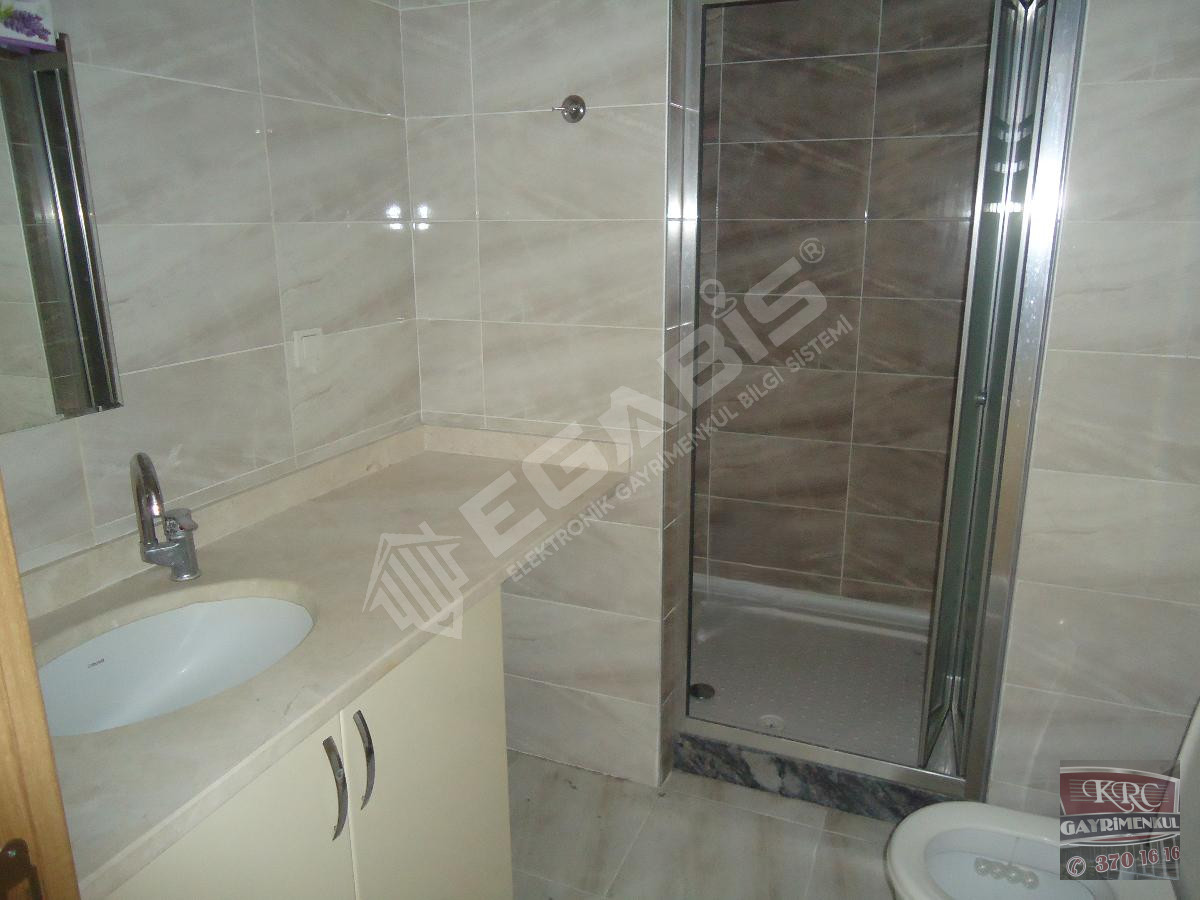 KRC'DEN MERKEZİ KONUMDA KATTA SATILIK 3+1 DAİRE - 6