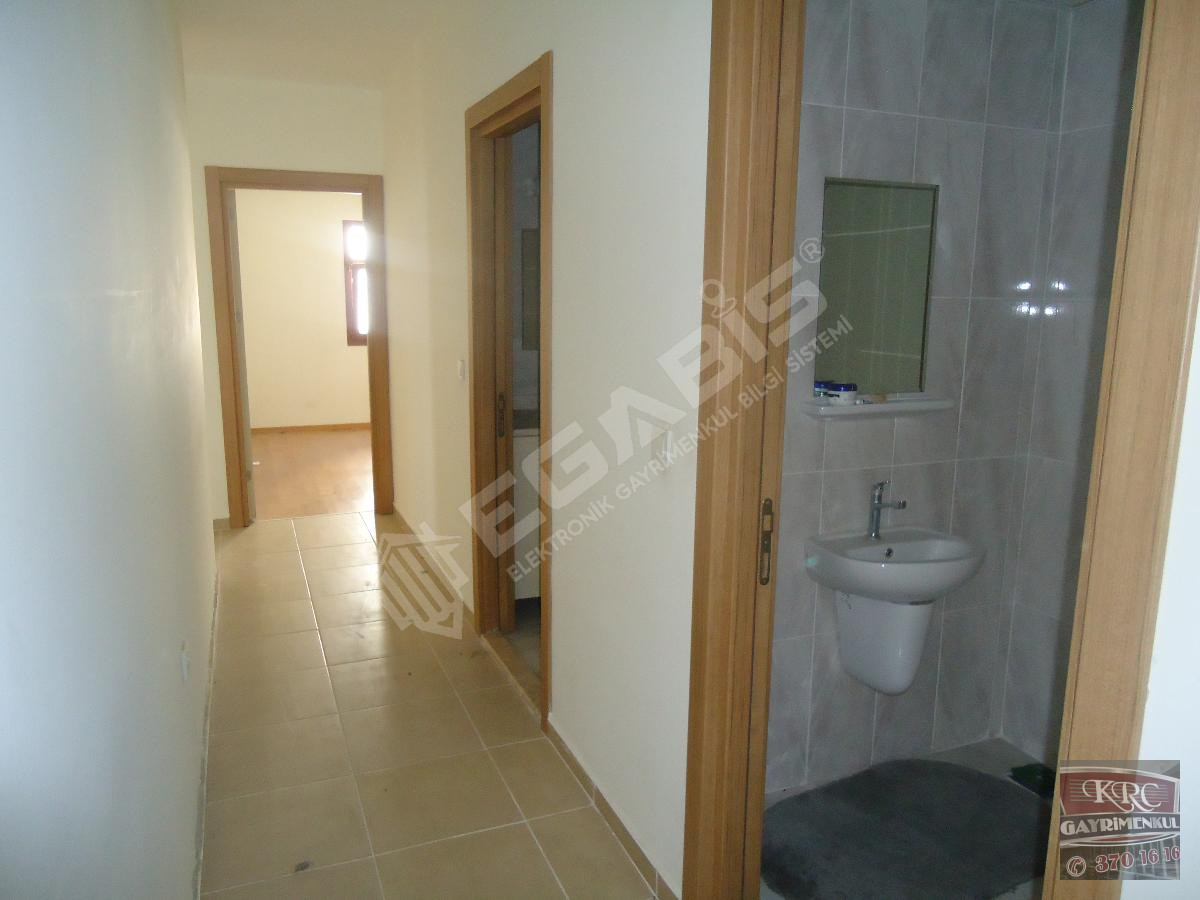 KRC'DEN MERKEZİ KONUMDA KATTA SATILIK 3+1 DAİRE - 10