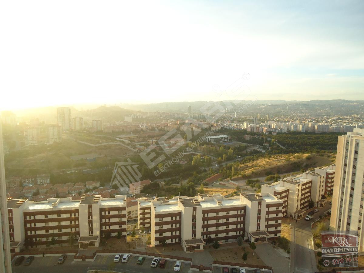 KRC'DEN MERKEZİ KONUMDA KATTA SATILIK 3+1 DAİRE - 15