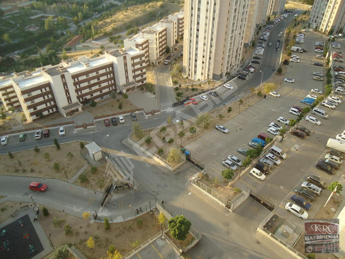 KRC'DEN MERKEZİ KONUMDA KATTA SATILIK 3+1 DAİRE - 20