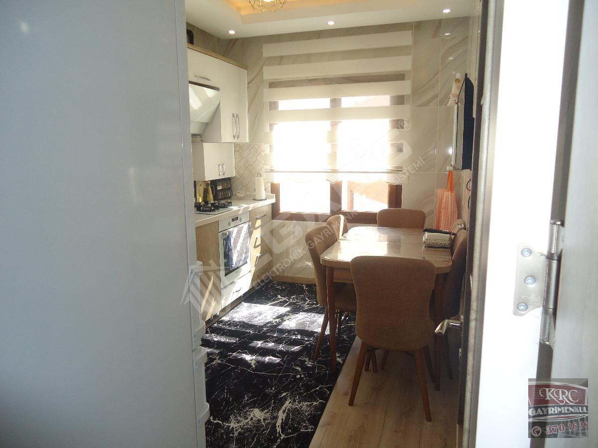 KRC'DEN MERKEZİ KONUMDA FULL YAPILI KATTA SATILIK 3+1 DAİRE - 8
