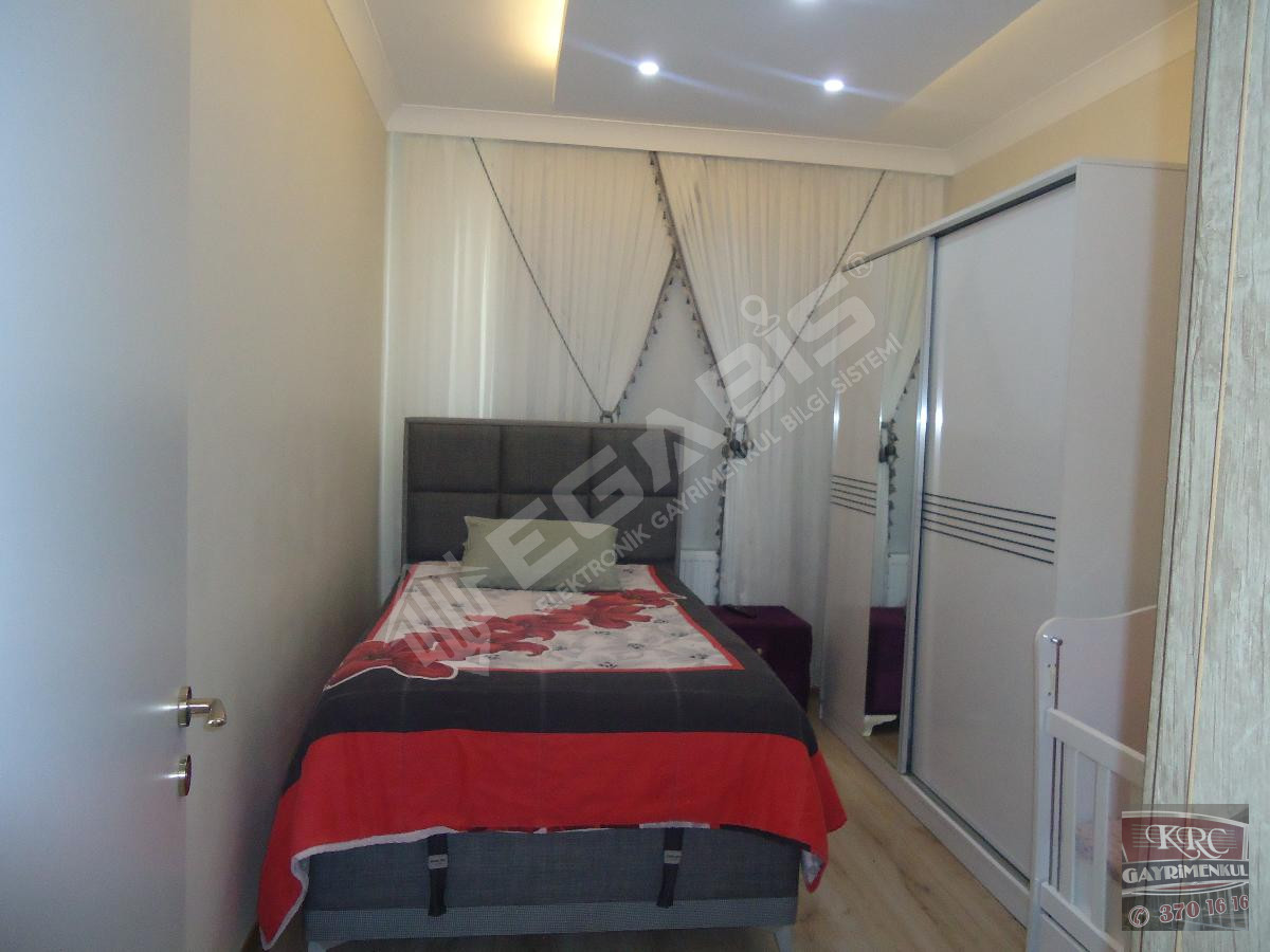 KRC'DEN MERKEZİ KONUMDA FULL YAPILI KATTA SATILIK 3+1 DAİRE - 11