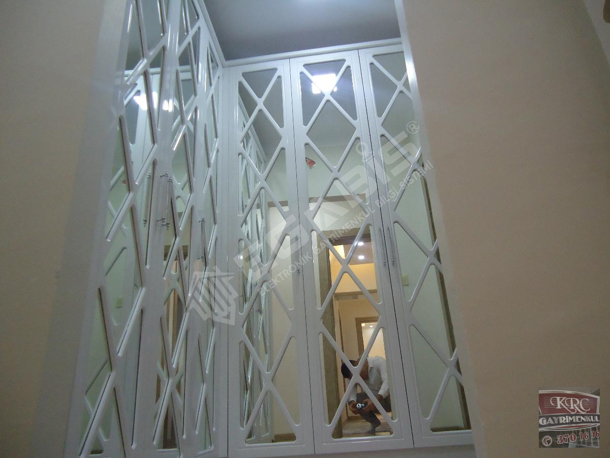 KRC'DEN MERKEZİ KONUMDA FULL YAPILI KATTA SATILIK 3+1 DAİRE - 17