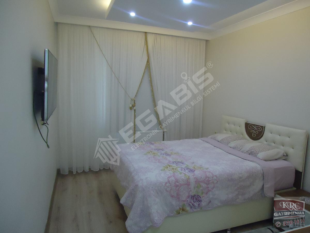 KRC'DEN MERKEZİ KONUMDA FULL YAPILI KATTA SATILIK 3+1 DAİRE - 19