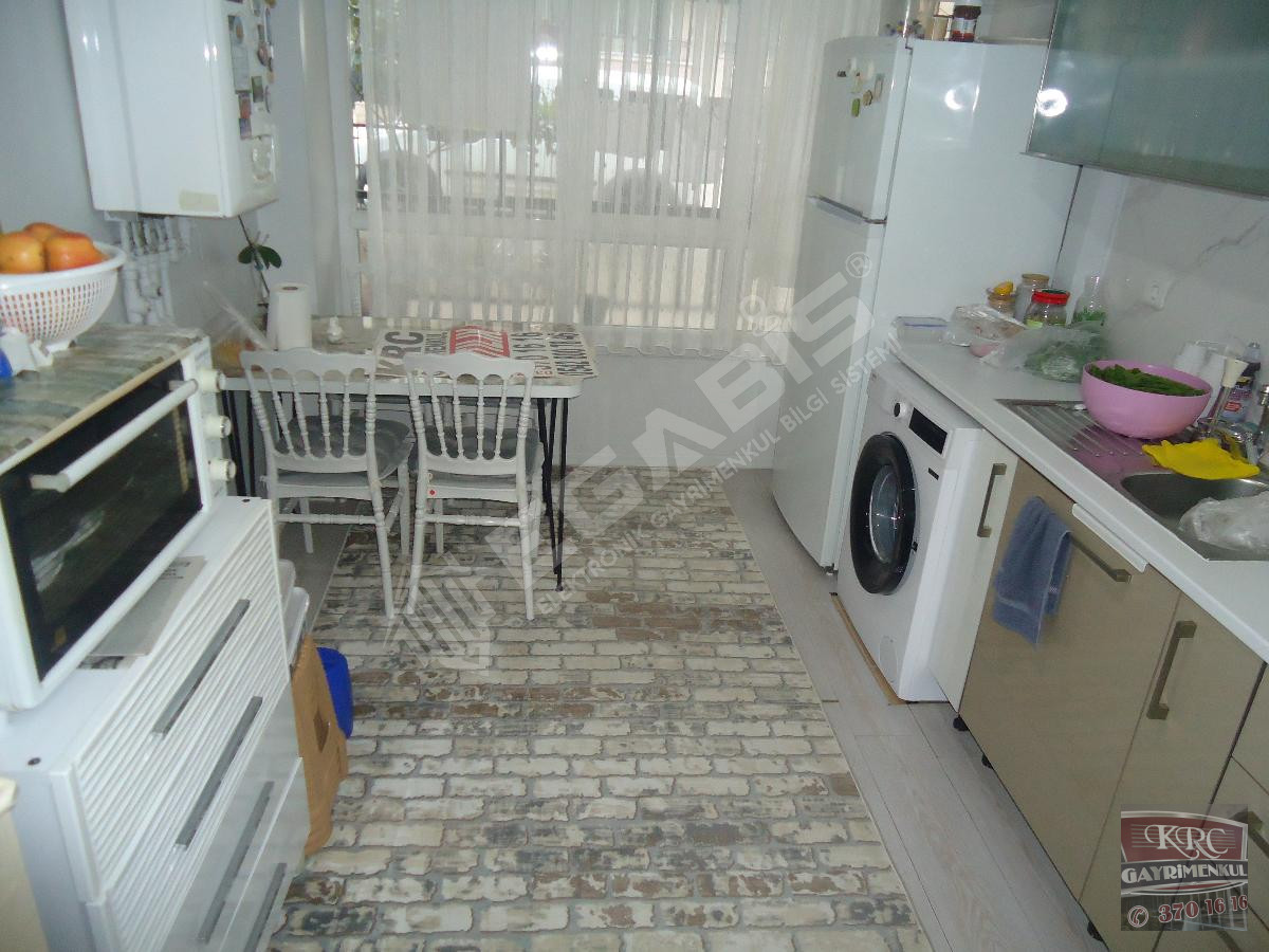 KRC'DEN MERKEZİ KONUMDA SATILIK GİRİŞ 3+1 DAİRE - 6