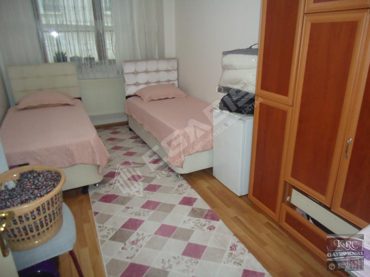 KRC'DEN MERKEZİ KONUMDA SATILIK GİRİŞ 3+1 DAİRE - 9