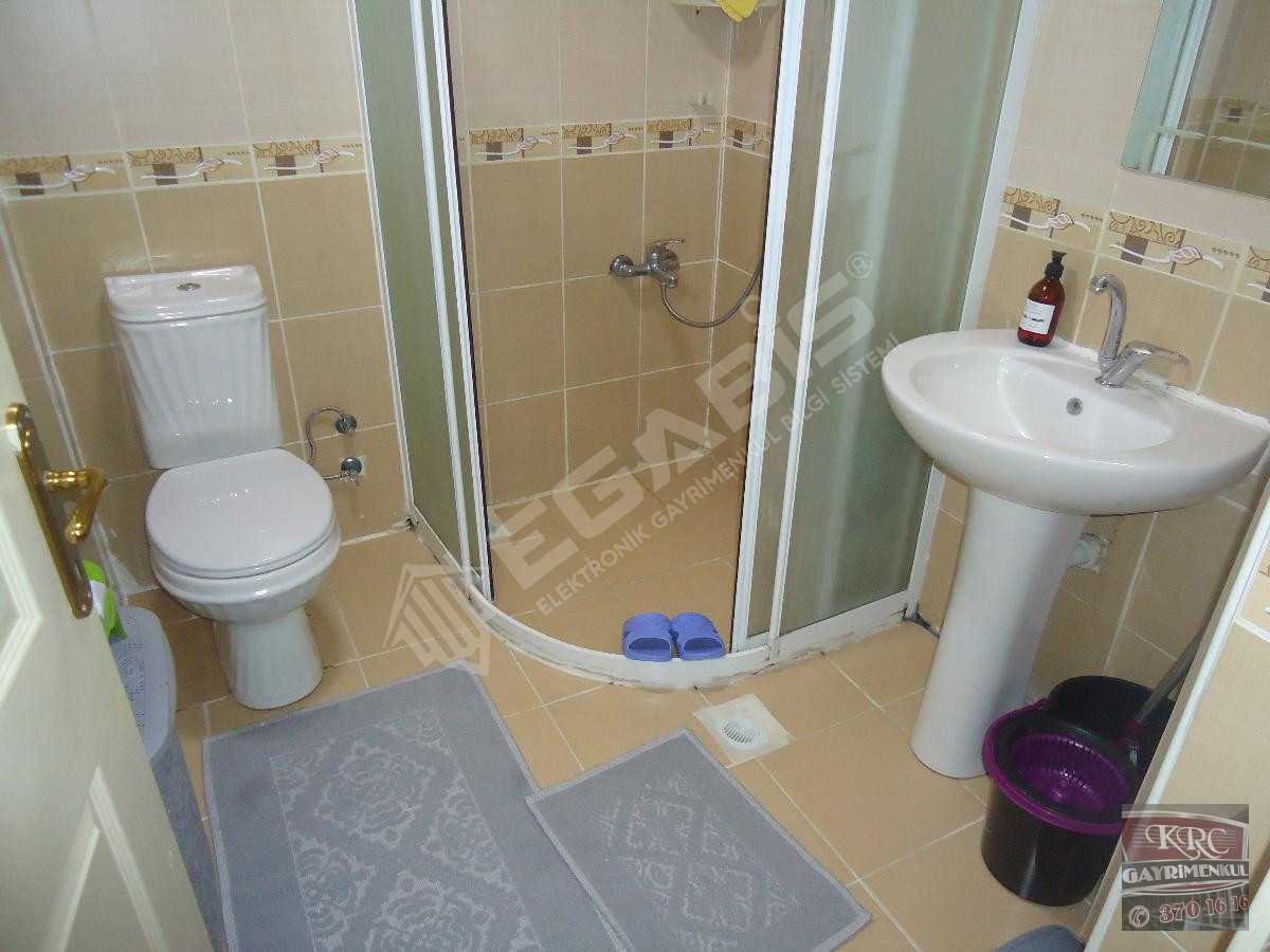 KRC'DEN MERKEZİ KONUMDA SATILIK GİRİŞ 3+1 DAİRE - 12