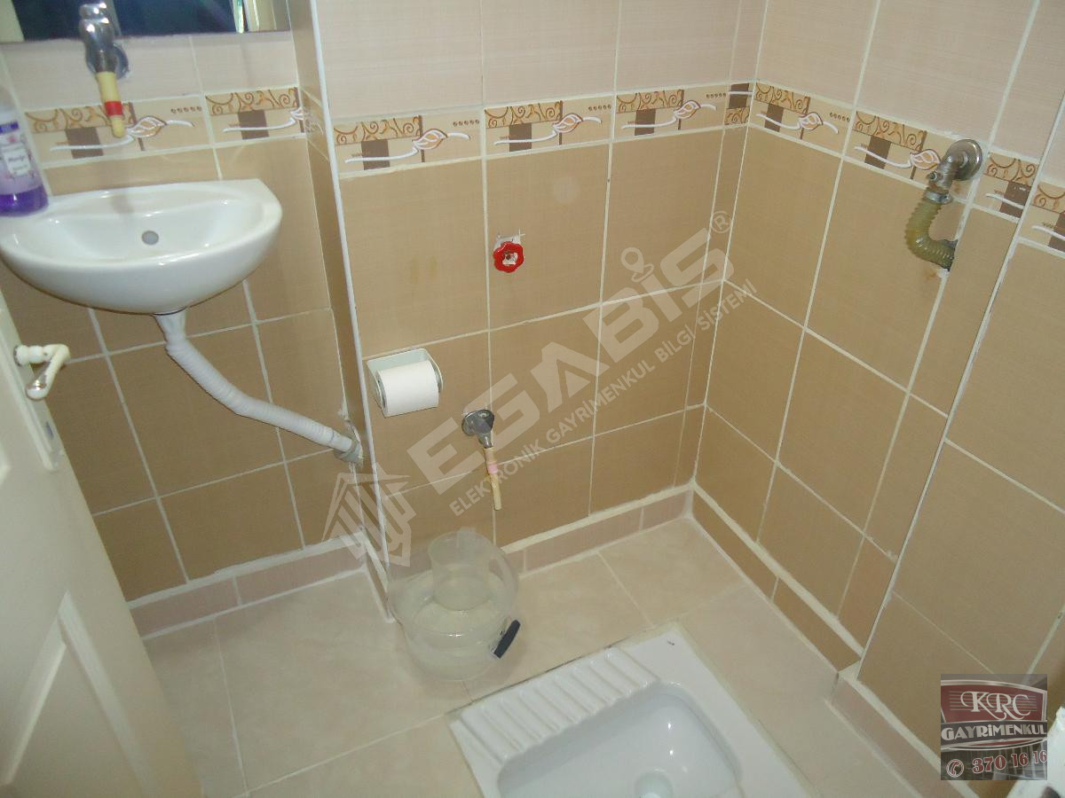 KRC'DEN MERKEZİ KONUMDA SATILIK GİRİŞ 3+1 DAİRE - 13