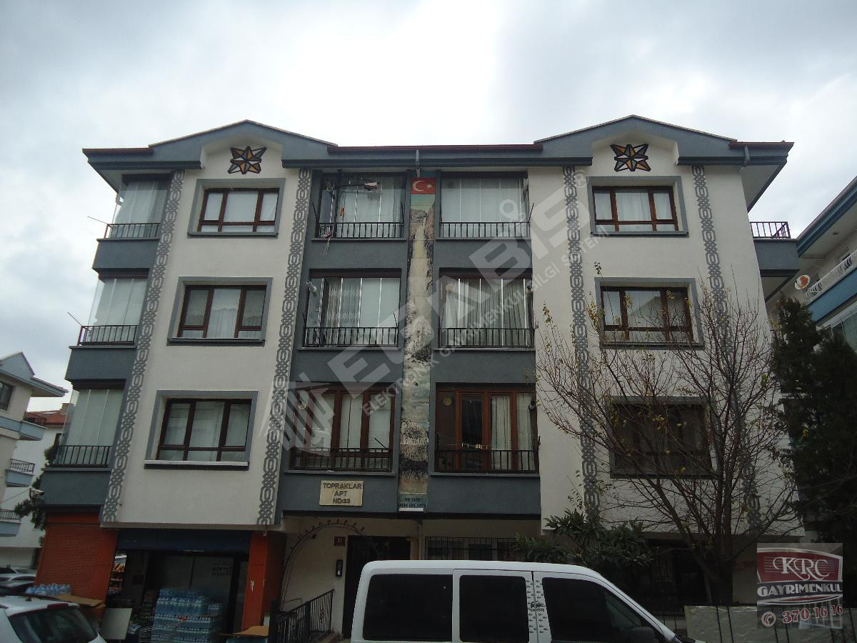 KRC'DEN MERKEZİ KONUMDA SATILIK GİRİŞ 3+1 DAİRE - 14