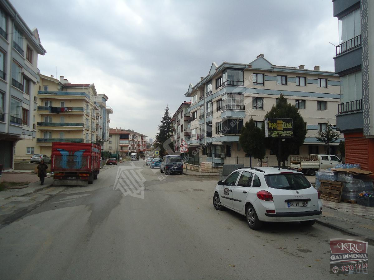 KRC'DEN MERKEZİ KONUMDA SATILIK GİRİŞ 3+1 DAİRE - 21