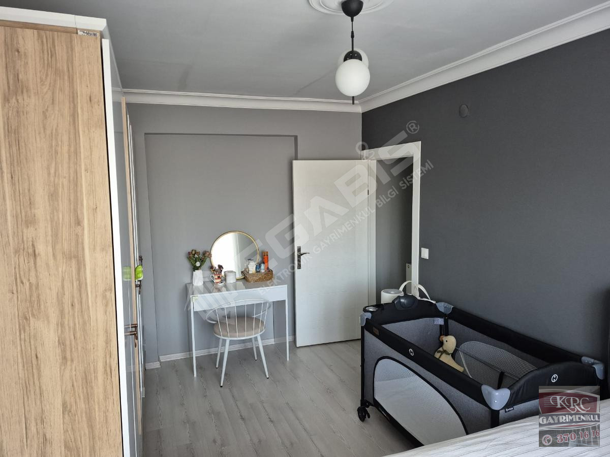 KRC'DEN MERKEZİ KONUMDA ASANSÖRLÜ SATILIK 3+1 DAİRE - 3