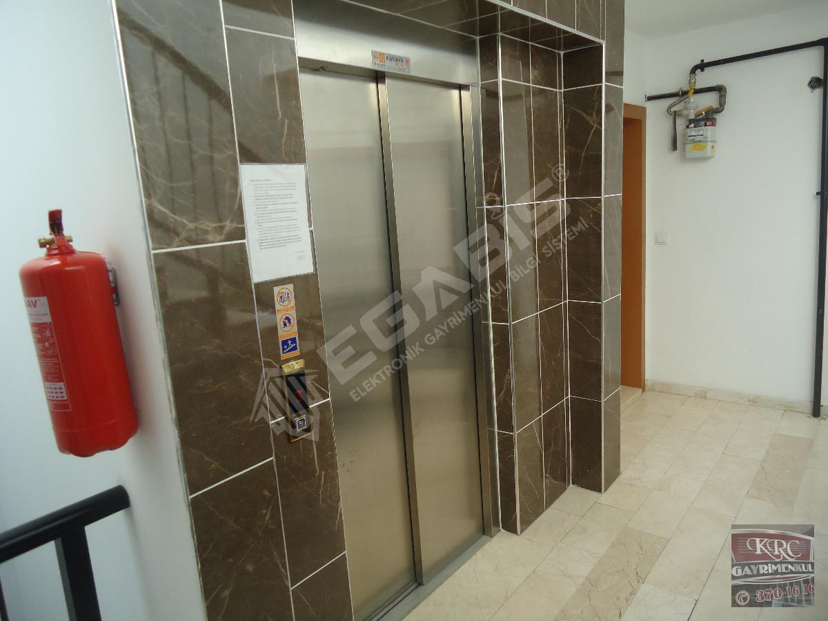 KRC'DEN MERKEZİ KONUMDA ASANSÖRLÜ SATILIK 3+1 DAİRE - 5