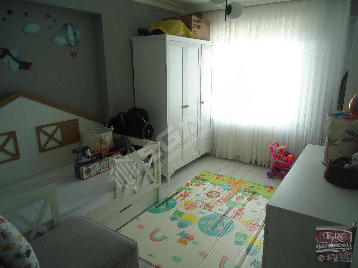 KRC'DEN MERKEZİ KONUMDA ASANSÖRLÜ SATILIK 3+1 DAİRE - 10