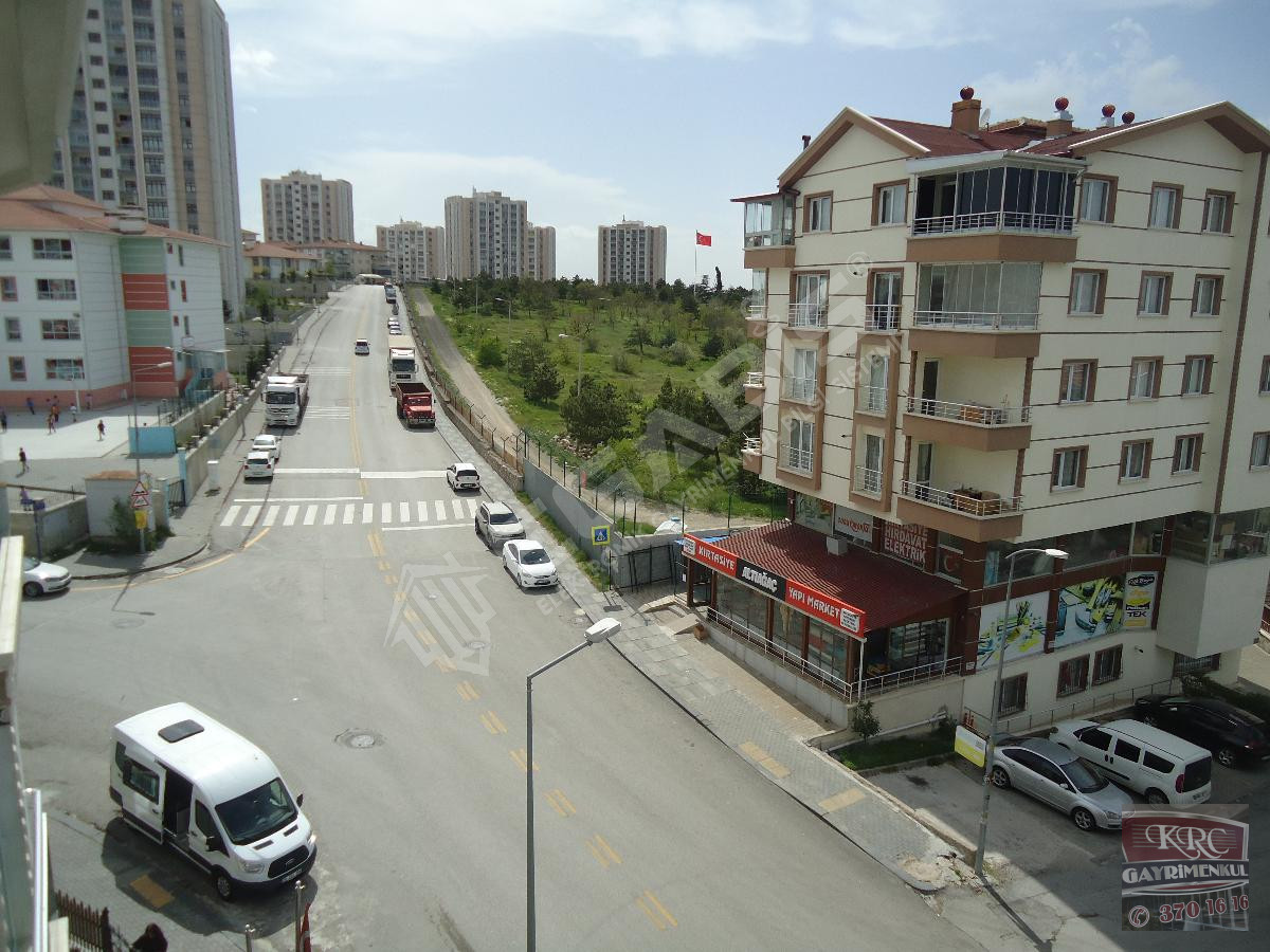KRC'DEN MERKEZİ KONUMDA ASANSÖRLÜ SATILIK 3+1 DAİRE - 20