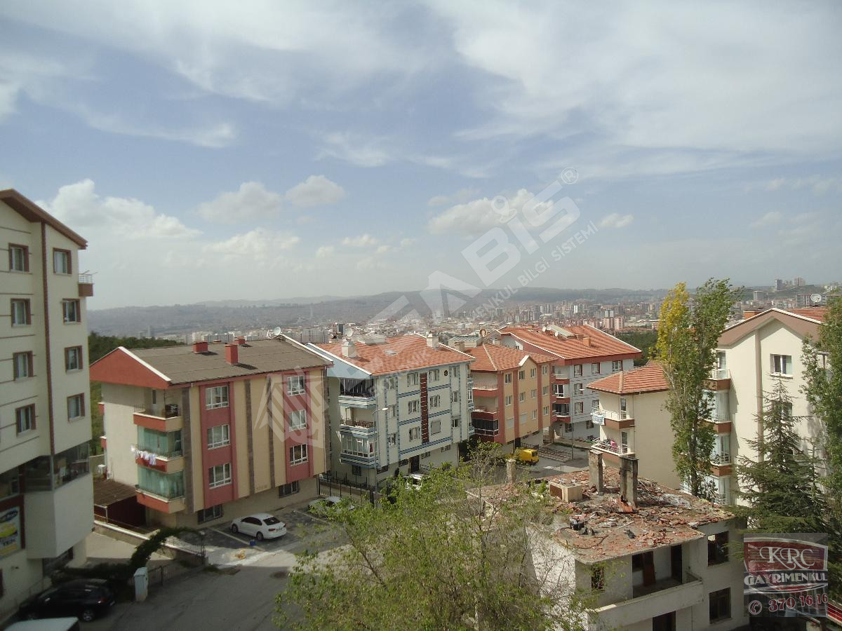 KRC'DEN MERKEZİ KONUMDA ASANSÖRLÜ SATILIK 3+1 DAİRE - 21