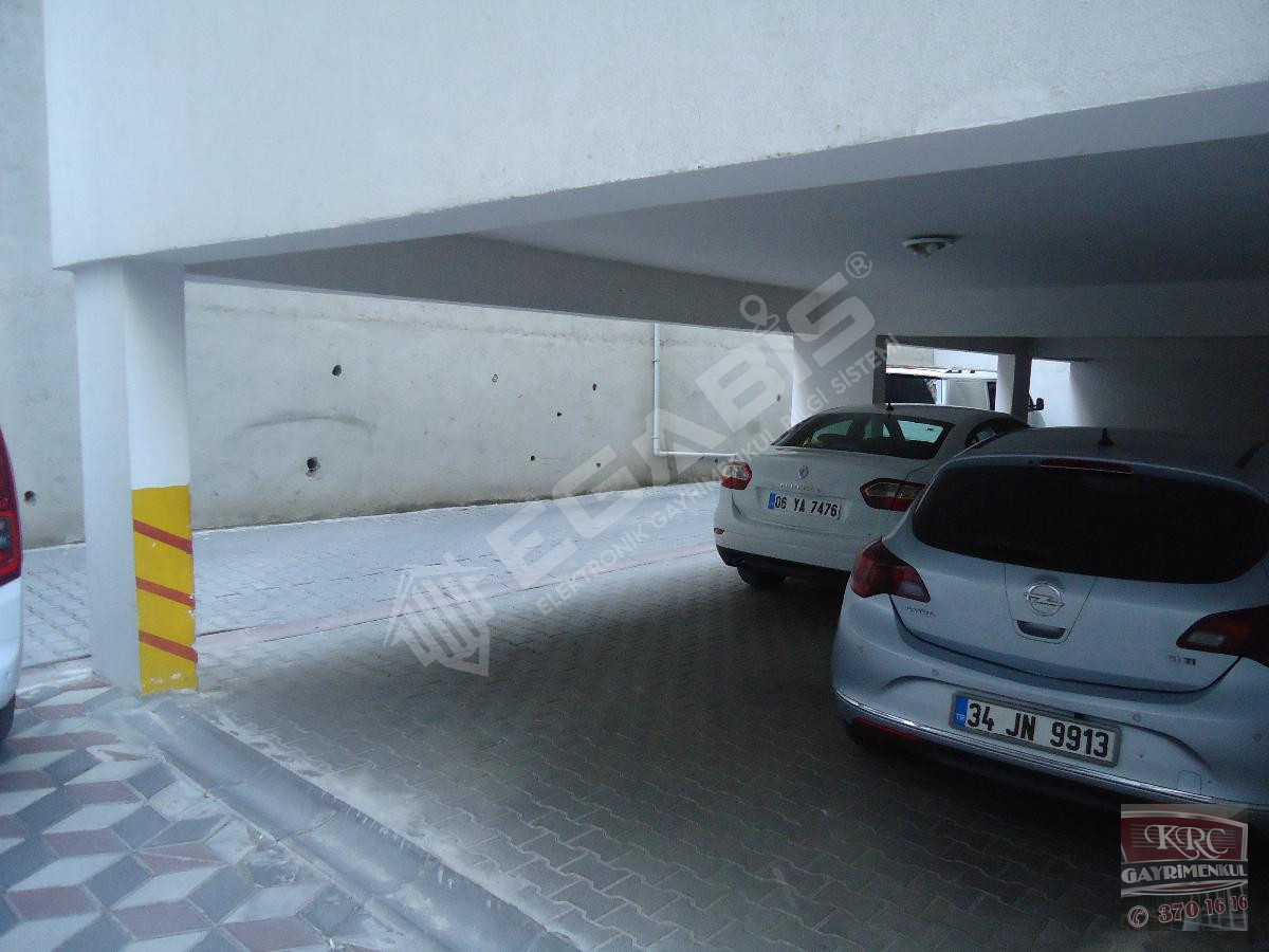 KRC'DEN MERKEZİ KONUMDA ARA KATTA SATILIK 3+1 DAİRE - 10