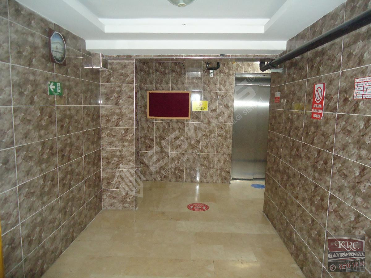 KRC'DEN MERKEZİ KONUMDA ARA KATTA SATILIK 3+1 DAİRE - 19