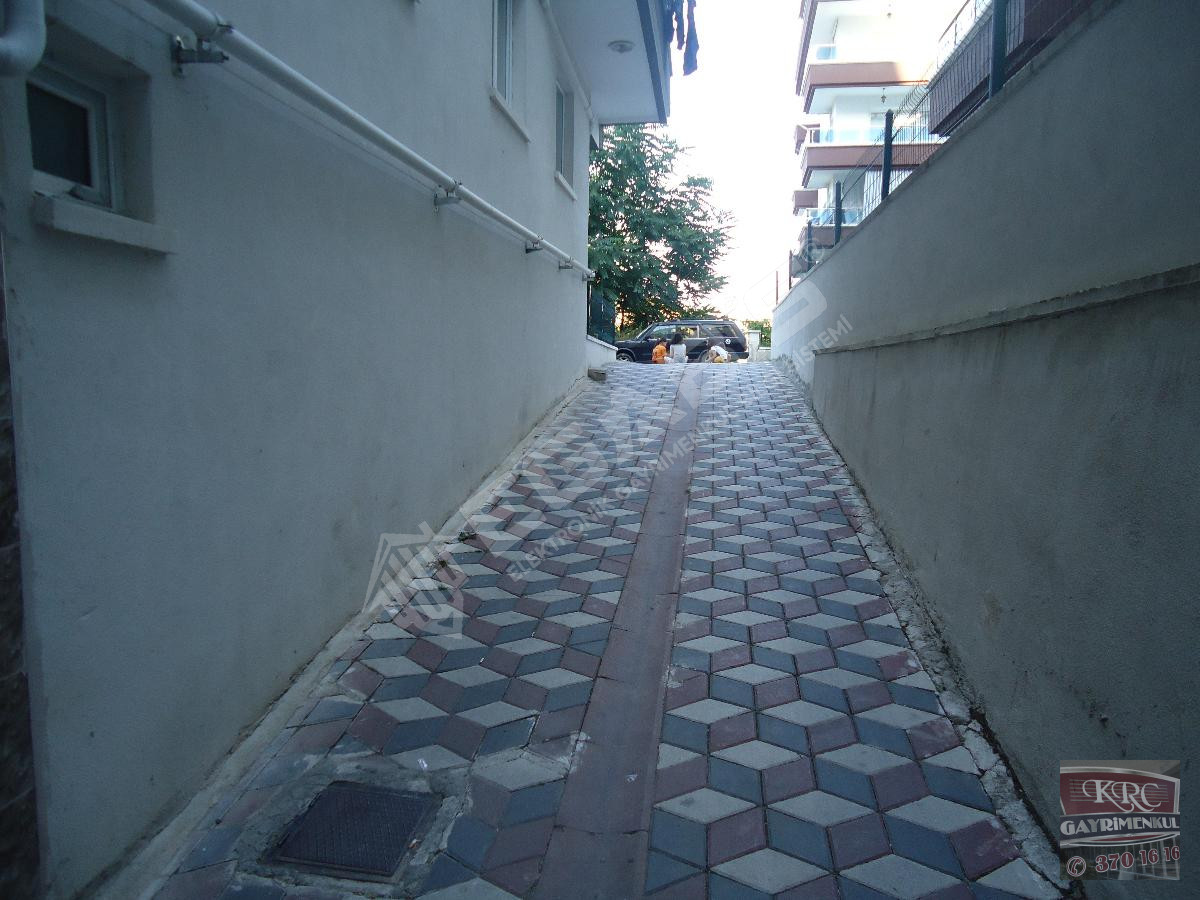 KRC'DEN MERKEZİ KONUMDA ARA KATTA SATILIK 3+1 DAİRE - 20