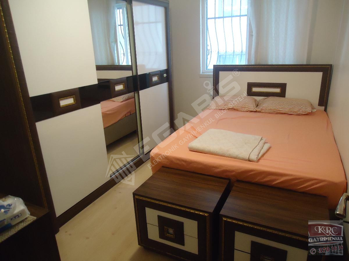 KRC'DEN MERKEZİ KONUMDA CADDE ÜZERİ SATILIK 4+1 DAİRE - 8