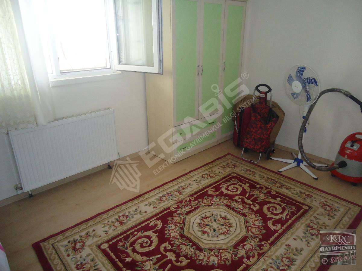 KRC'DEN MERKEZİ KONUMDA CADDE ÜZERİ SATILIK 4+1 DAİRE - 9