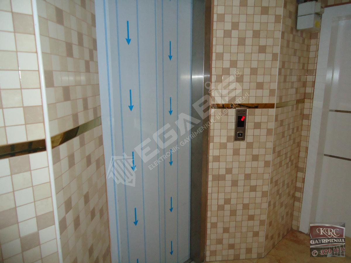 KRC'DEN BOĞAZİÇİ MAHALLESİNDE SATILIK KATTA 3+1 DAİRE - 3