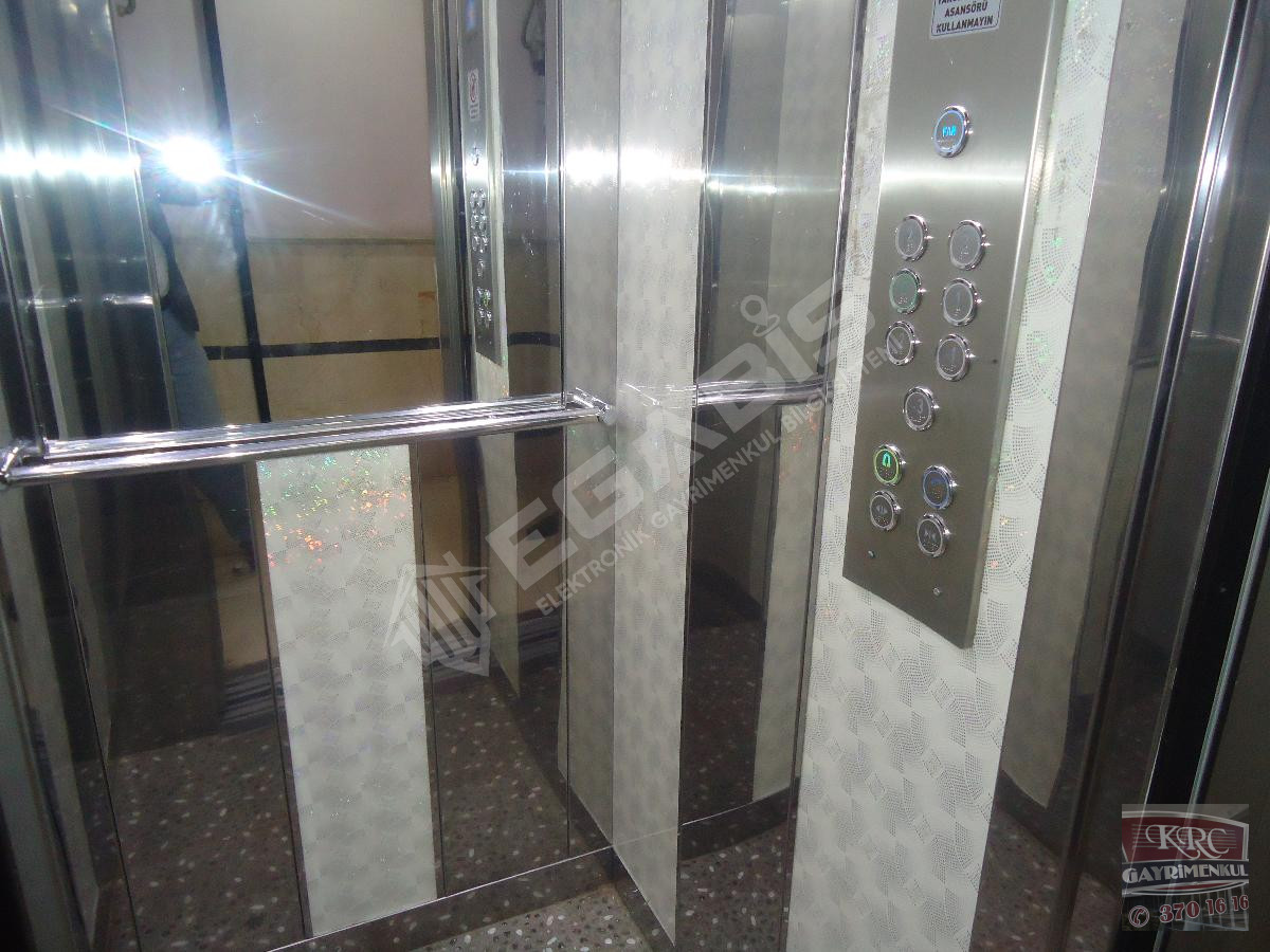 KRC'DEN MERKEZİ KONUMDA ASANSÖRLÜ KATTA SATILIK 3+1 DAİRE - 19